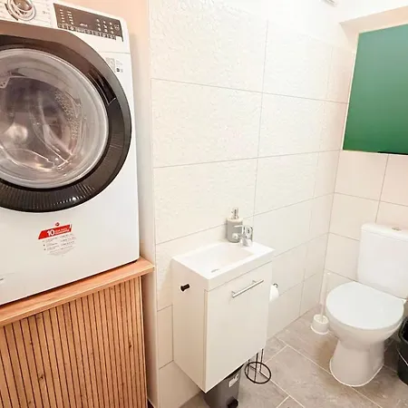 Vandi Space 2 In One * Budapest