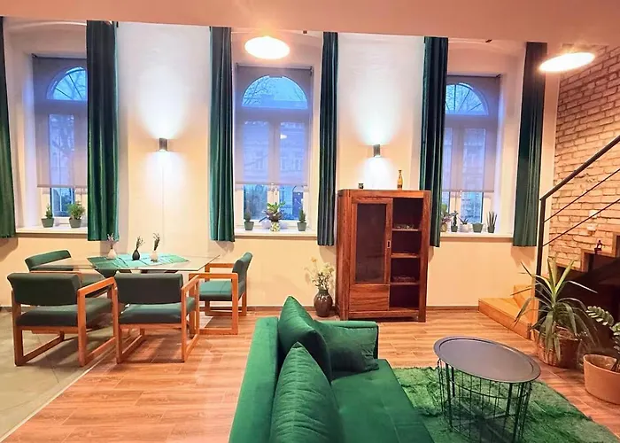 Vandi Space 2 In One * بودابست